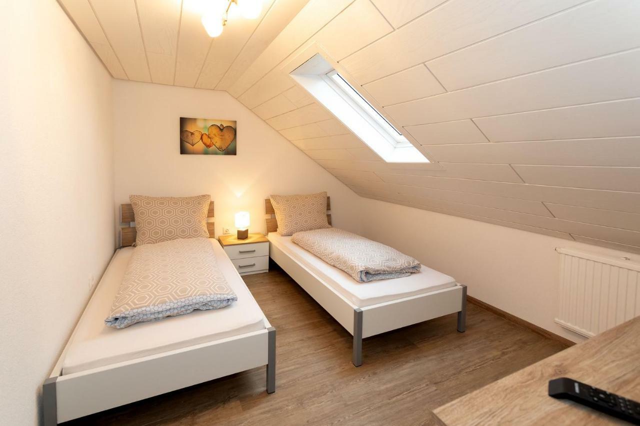 Gaestezimmer - Ferienwohnung 2 - Brauhaus Duerr Dorfprozelten ภายนอก รูปภาพ
