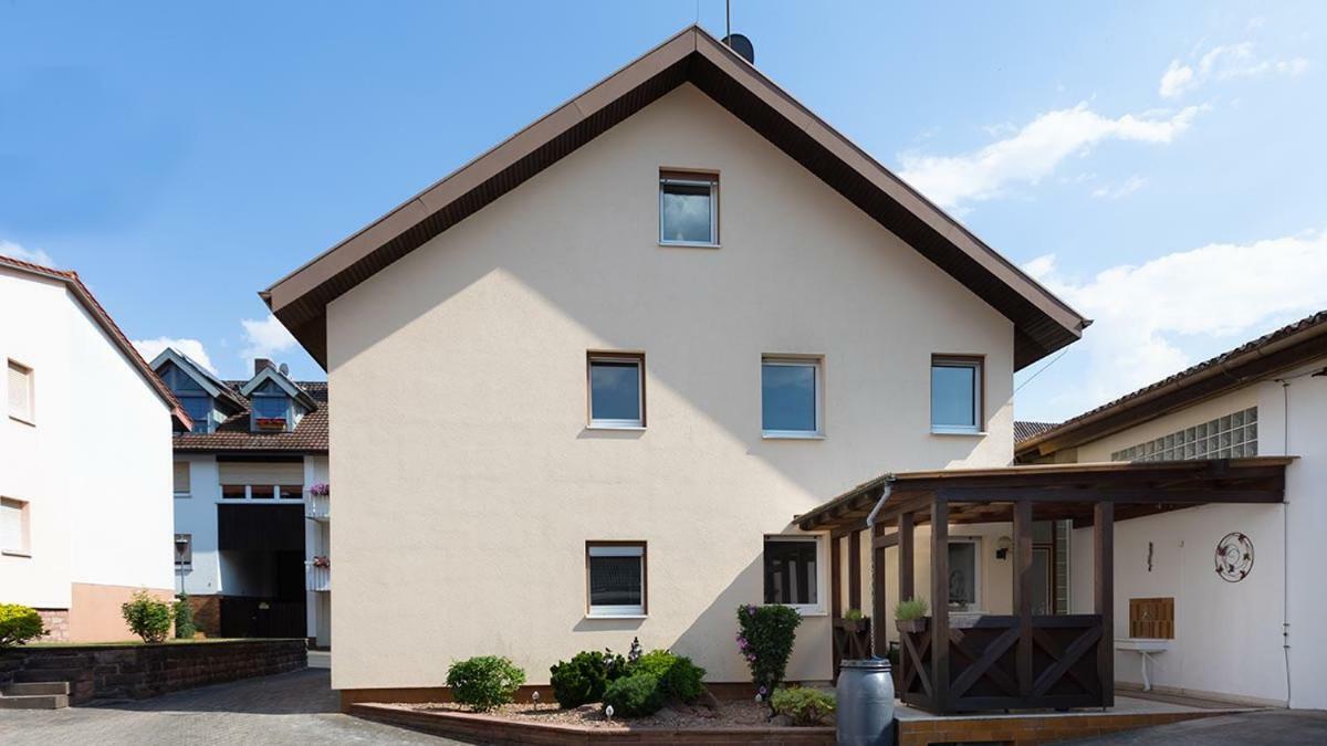 Gaestezimmer - Ferienwohnung 2 - Brauhaus Duerr Dorfprozelten ภายนอก รูปภาพ